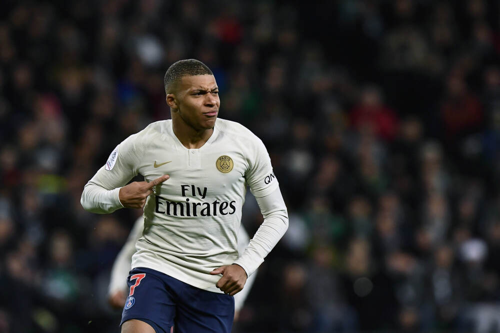 桃城区残联举办公益义卖活动关爱特殊儿童